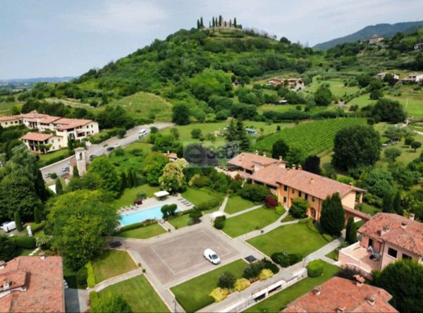 casa indipendente in vendita a Gussago in zona Villa