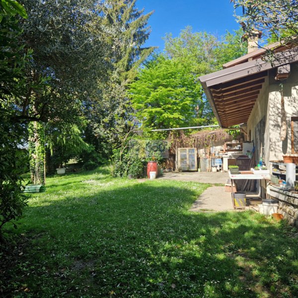 casa indipendente in vendita a Gussago