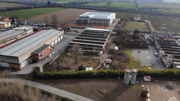 capannone in vendita a Gussago