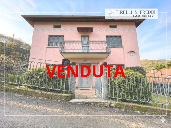 casa indipendente in vendita a Gussago in zona Villa