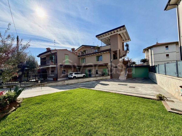 casa indipendente in vendita a Gussago in zona Villa