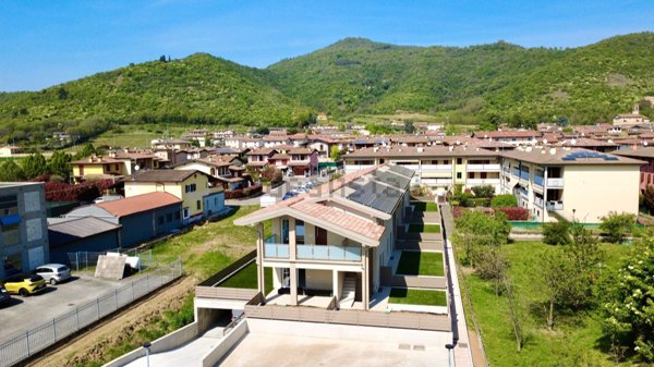 appartamento in vendita a Gussago in zona Ronco