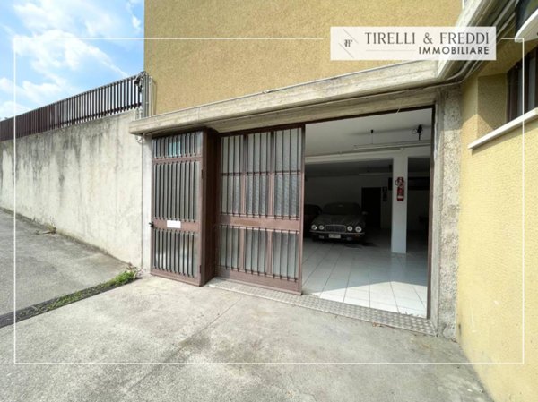locale commerciale in vendita a Gussago in zona Croce