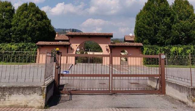 locale commerciale in vendita a Gussago
