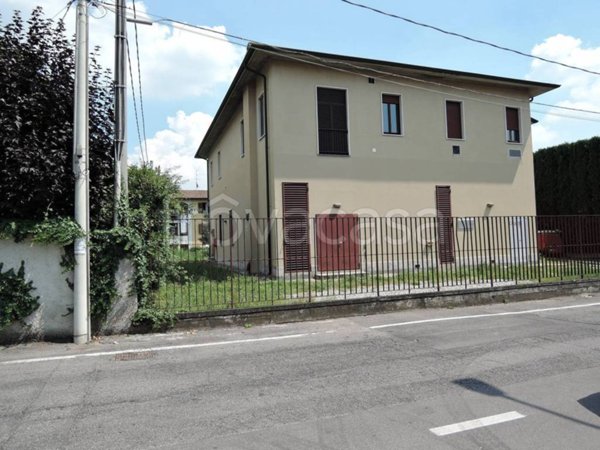 casa indipendente in vendita a Gussago in zona Piazza