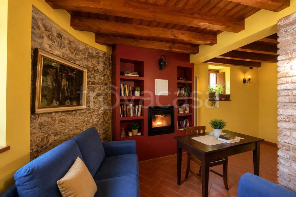 casa indipendente in vendita a Gussago in zona Piazza