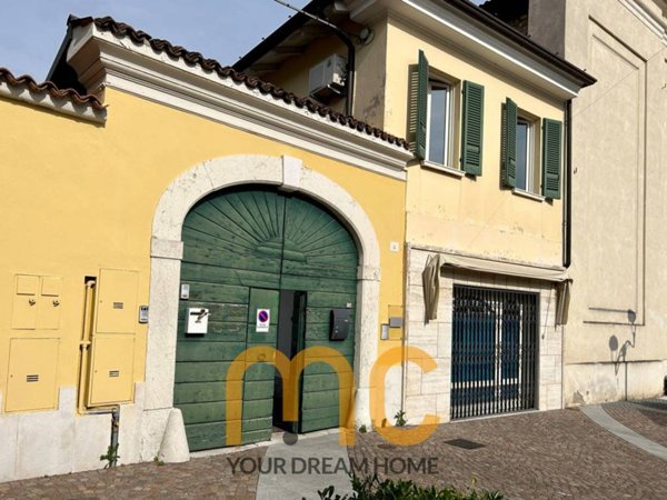 negozio in vendita a Gussago in zona Piazza