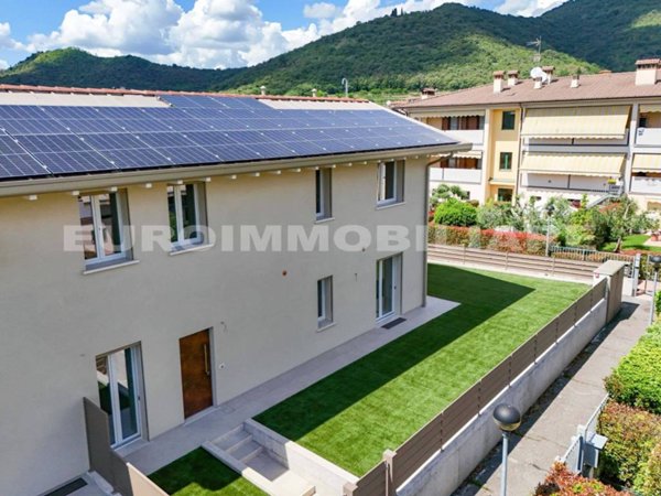 appartamento in vendita a Gussago in zona Ronco
