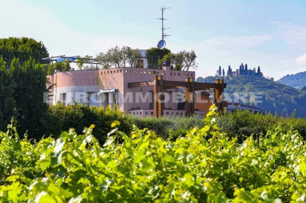 casa indipendente in vendita a Gussago in zona Villa