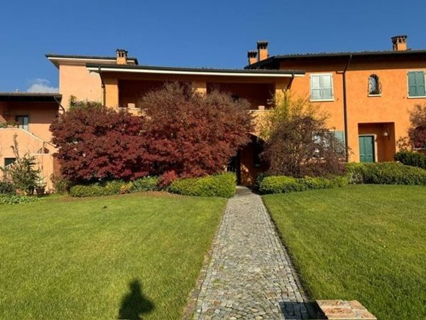 casa indipendente in vendita a Gussago in zona Villa