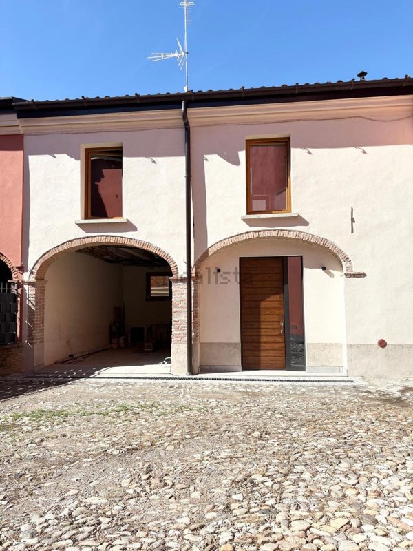 casa indipendente in vendita a Gussago in zona Casaglio