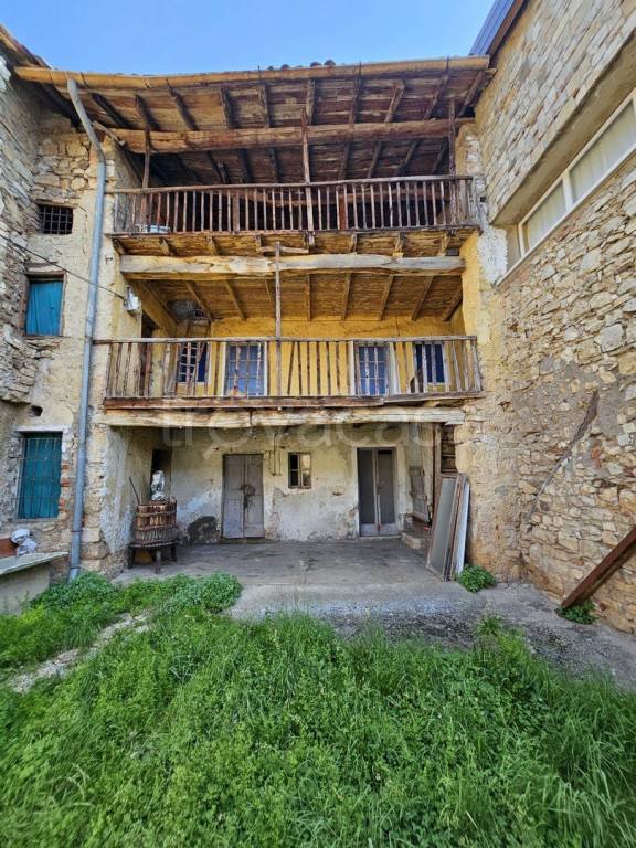 casa indipendente in vendita a Gussago in zona Civine