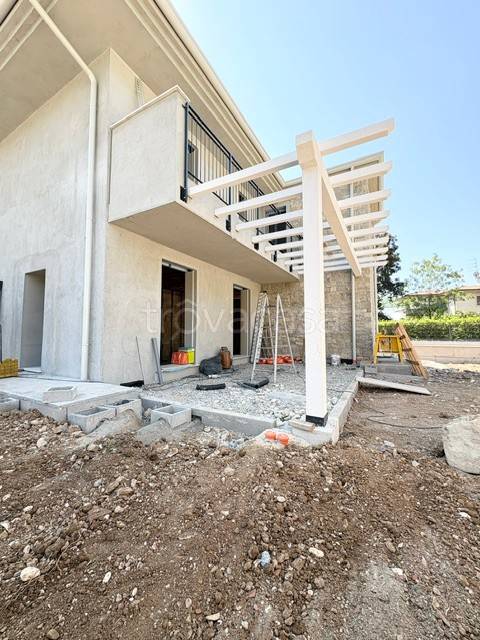 casa indipendente in vendita a Gussago in zona Piedeldosso