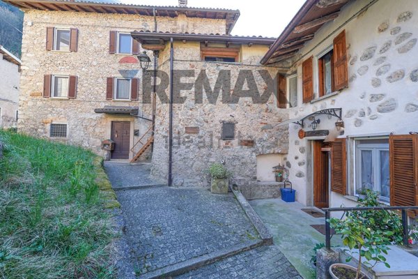 casale in vendita a Gussago