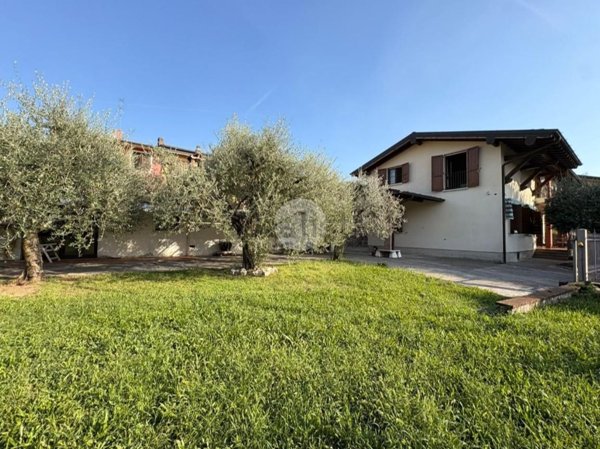 appartamento in vendita a Gussago in zona Sale di Gussago