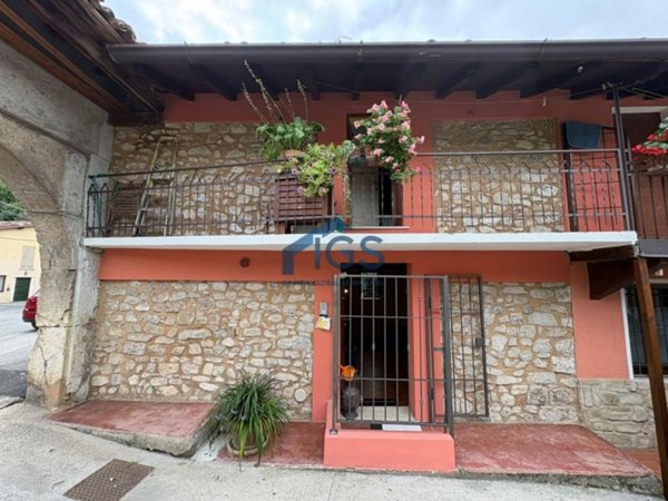 casa indipendente in vendita a Gussago in zona Navezze