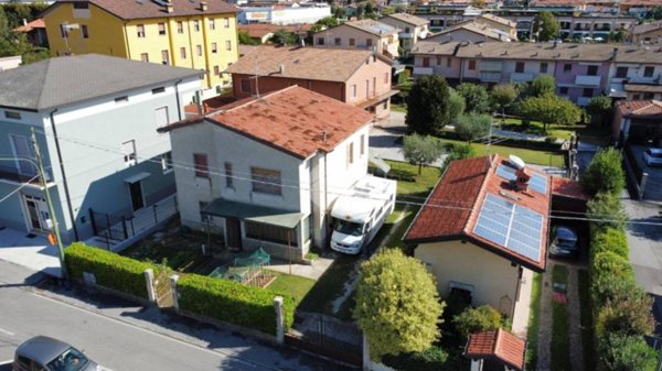 casa indipendente in vendita a Gussago in zona Croce