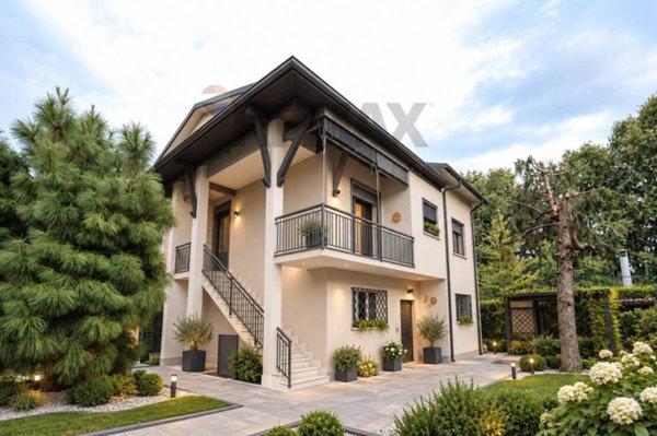 casa indipendente in vendita a Gussago in zona Villa