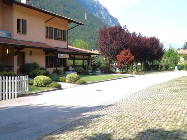 negozio in vendita ad Idro in zona Crone