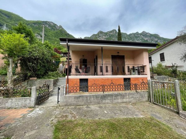 casa indipendente in vendita ad Idro in zona Tre Capitelli