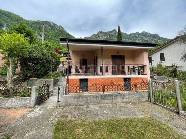 casa indipendente in vendita ad Idro in zona Tre Capitelli