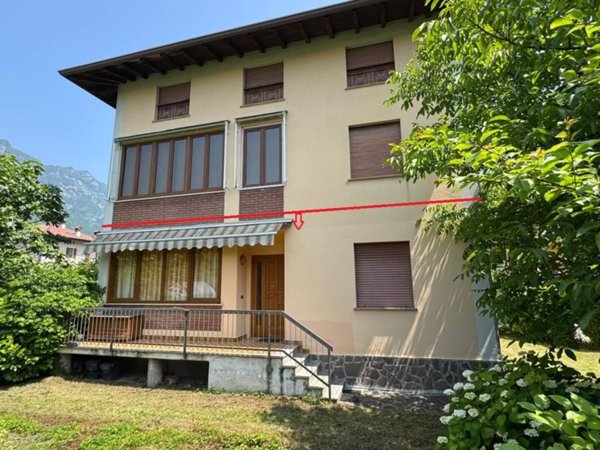 appartamento in vendita ad Idro in zona Crone