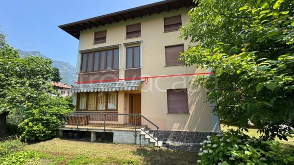 appartamento in vendita ad Idro in zona Crone