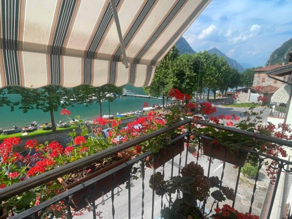 appartamento in vendita ad Idro in zona Crone