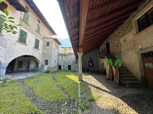 casa indipendente in vendita ad Idro in zona Crone