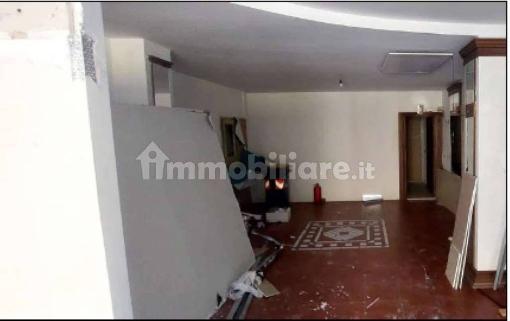 locale commerciale in vendita ad Idro in zona Pieve Vecchia