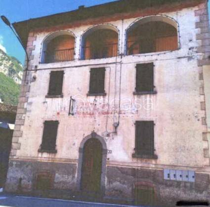 appartamento in vendita ad Idro in zona Crone