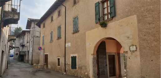 appartamento in vendita ad Idro in zona Lemprato