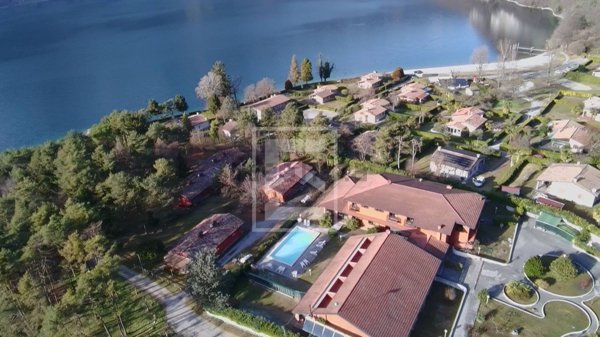appartamento in vendita ad Idro in zona Vantone