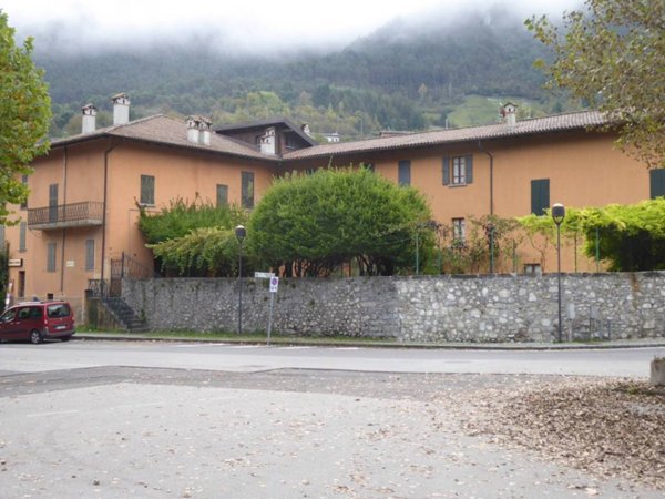 appartamento in vendita ad Idro in zona Crone