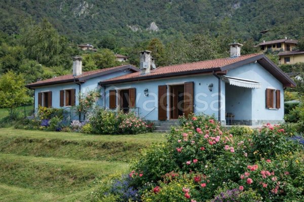 appartamento in vendita ad Idro in zona Crone