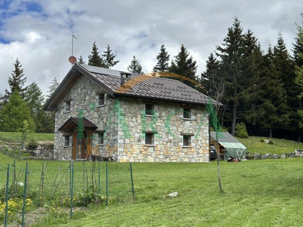 appartamento in vendita ad Incudine