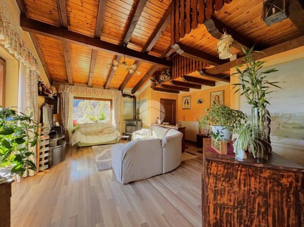 appartamento in vendita ad Incudine