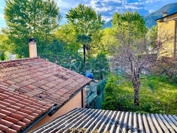 casa indipendente in vendita ad Iseo