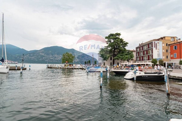 negozio in vendita ad Iseo