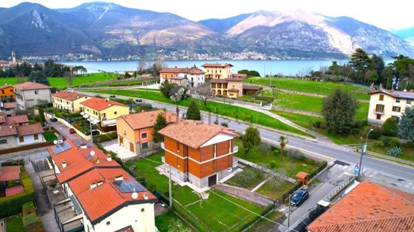 casa indipendente in vendita ad Iseo
