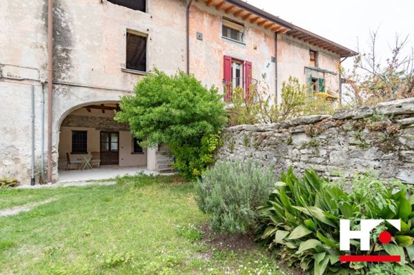 casa indipendente in vendita ad Iseo