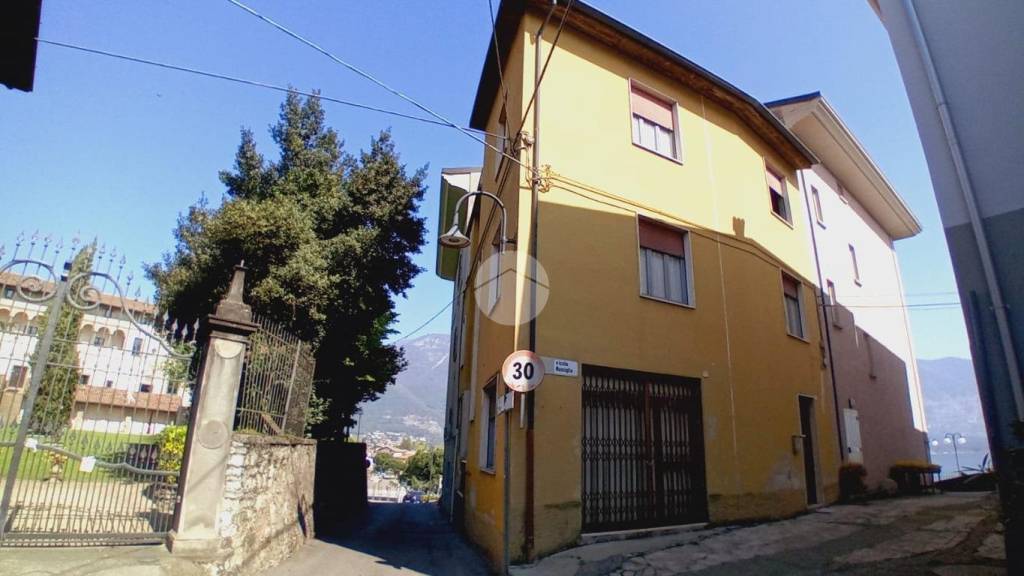 casa indipendente in vendita ad Iseo