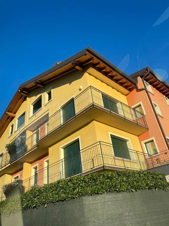 appartamento in vendita ad Iseo in zona Covelo
