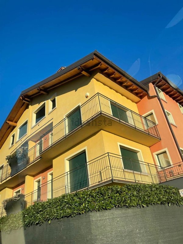 casa indipendente in vendita ad Iseo