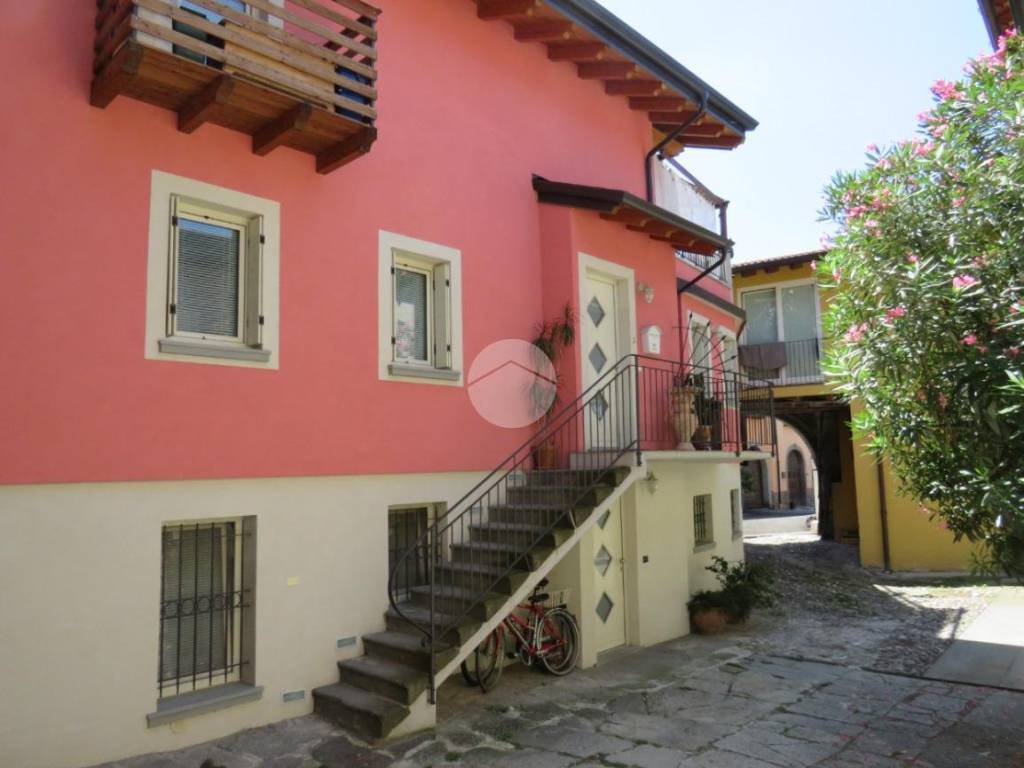 casa indipendente in vendita ad Iseo