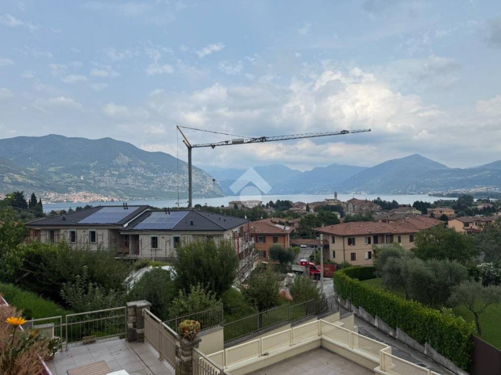 casa indipendente in vendita ad Iseo