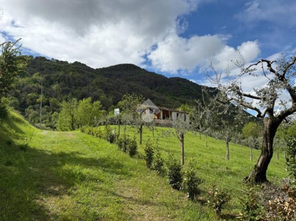 casa indipendente in vendita ad Iseo