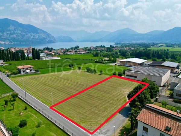terreno edificabile in vendita ad Iseo
