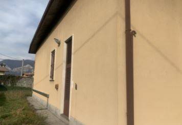 locale commerciale in vendita ad Iseo