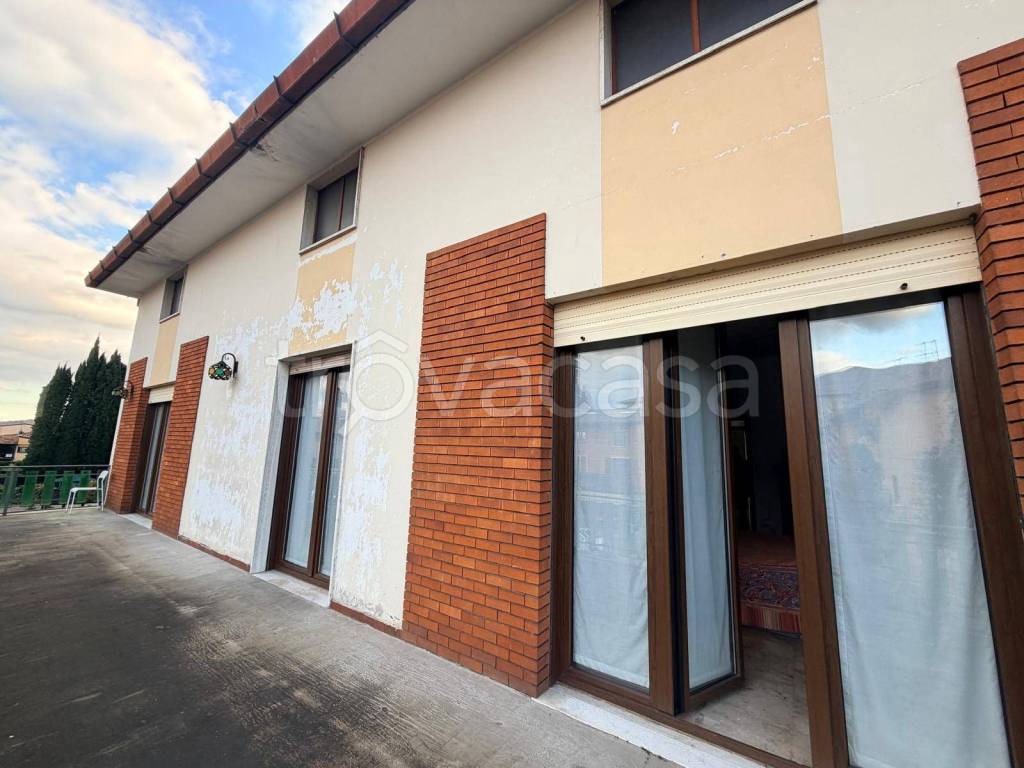 casa indipendente in vendita ad Iseo